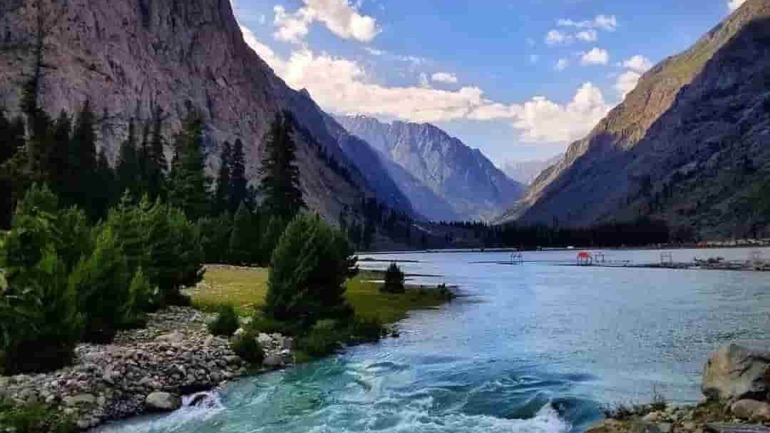 Mahodand Lake