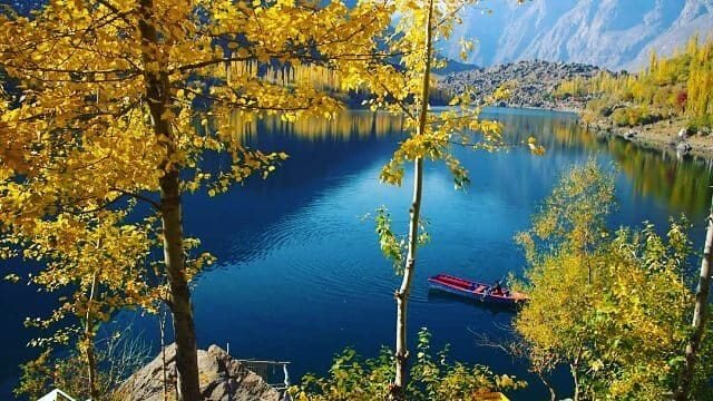 Kachura Lakes in Skardu